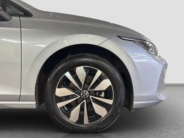 VW Golf VIII Variant Life 1.5 eTSI (16/16)