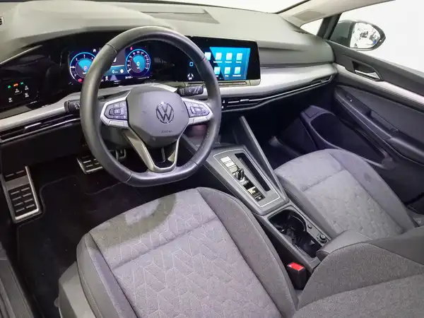 VW Golf MOVE ACC Navi RFK Lenk-bhz Klima SHZ (9/21)