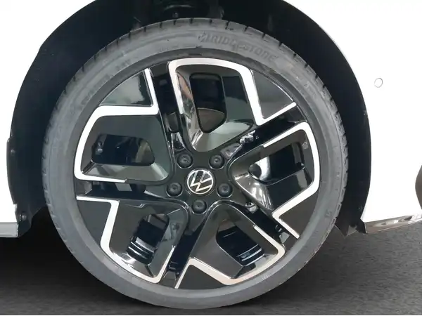 VW Golf Variant R-Line 1.5 eTSI (17/17)