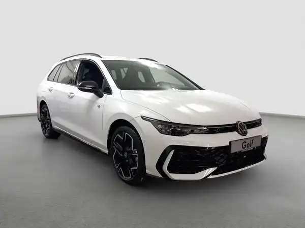 VW Golf Variant R-Line 1.5 eTSI (4/17)