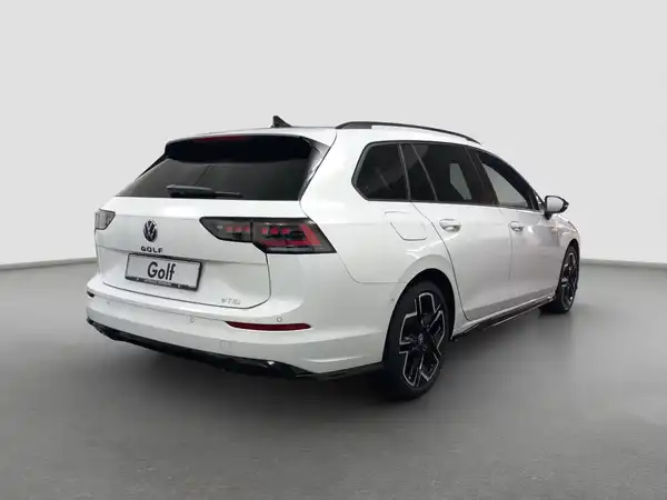 VW Golf Variant R-Line 1.5 eTSI (5/17)