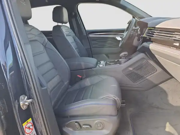 VW Touareg R 3.0 V6 eHybrid (14/16)