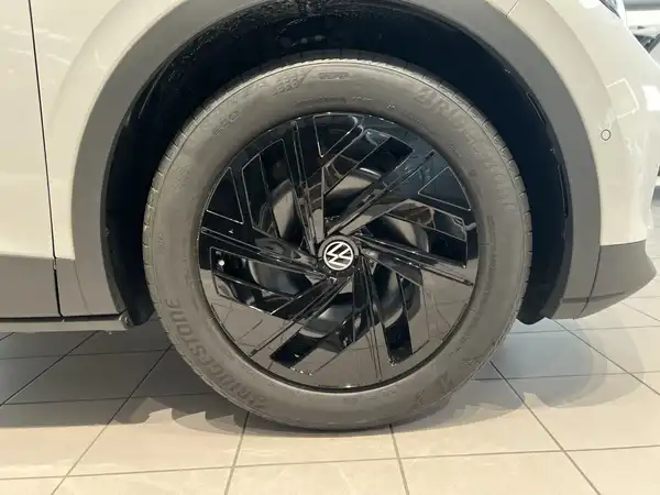 VW ID.4 Pro (13/16)