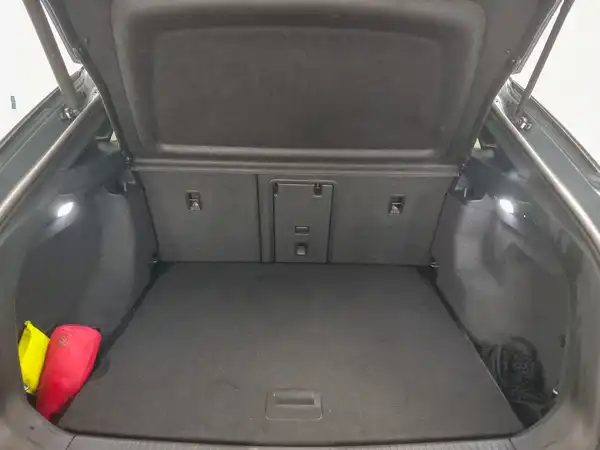 VW ID.5 Pro Performance Assist Design+ ergo MATRX AHK (14/20)