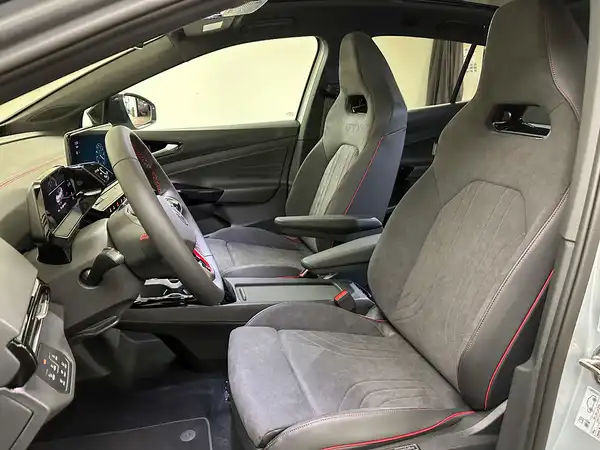 VW ID.5 GTX 4M IQ.DRIVE Assist Design Bonus (8/16)