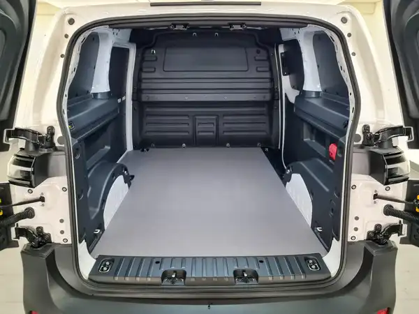 VW ID. Buzz Cargo Pro (11/15)