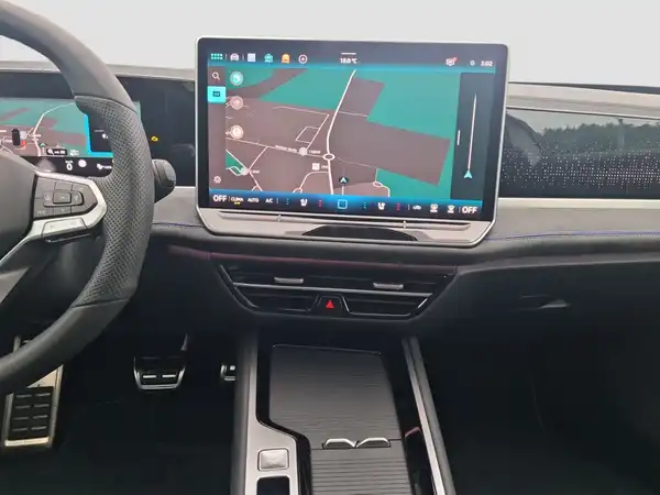 VW Passat R-Line 1.5 eHybrid (12/17)