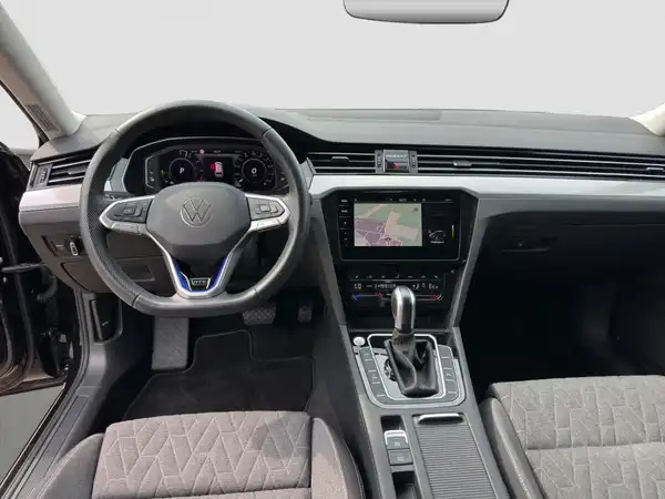 VW Passat Variant GTE 1.4 eHybrid Business AHK Navi Kamera (10/16)