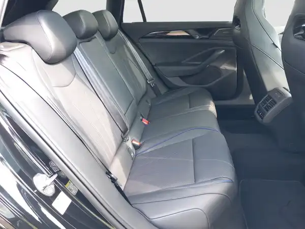 VW Passat R-Line 2.0 TDI 4M (16/17)