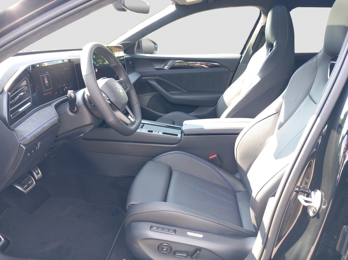 VW Passat R-Line 2.0 TDI 4M (8/17)