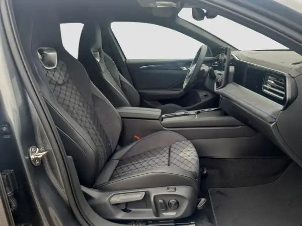 VW Passat R-Line 2.0 TDI 4M (14/16)
