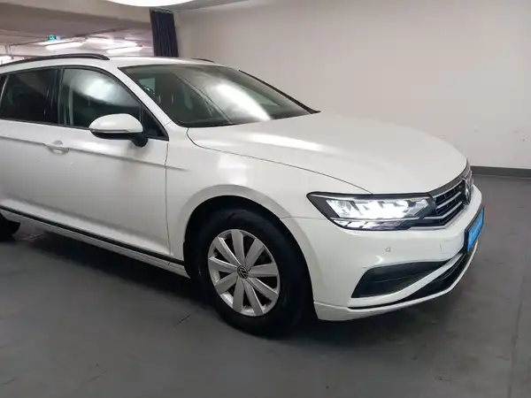 VW Passat Variant 2.0 TDI Business Navi App Sthzg Spur Assist LED (17/20)