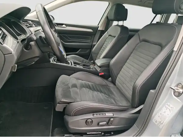 VW Passat GTE Variant 1.4 eHybrid (7/15)