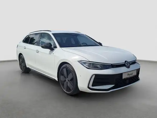 VW Passat R-Line 2.0 TDI 4M (4/17)