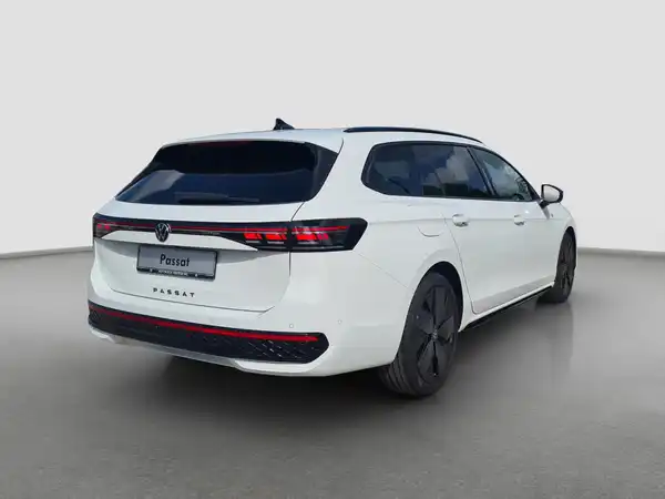 VW Passat R-Line 2.0 TDI 4M (5/17)
