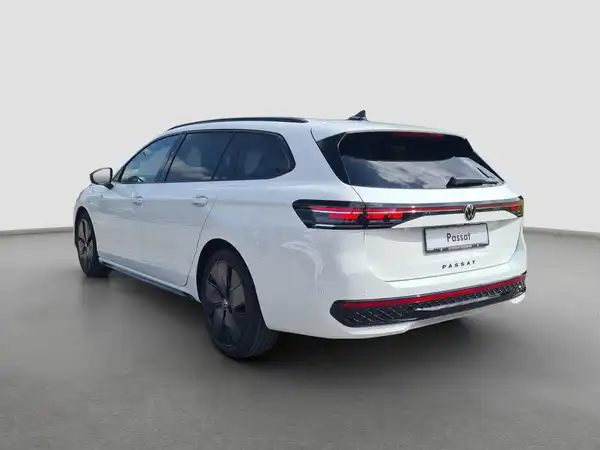 VW Passat R-Line 2.0 TDI 4M (7/17)