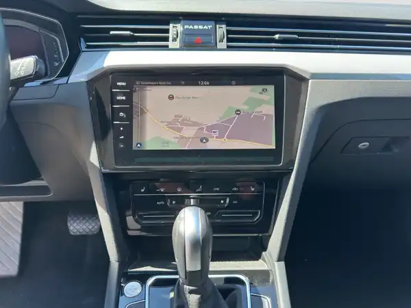 VW Passat Variant Business 2.0 TDI virtual DAB NaviPro Travel Assist (12/17)