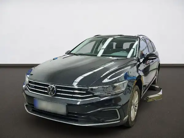 VW Passat Variant GTE 1.4 eHybrid Business AHK Navi Kamera Digital (2/4)