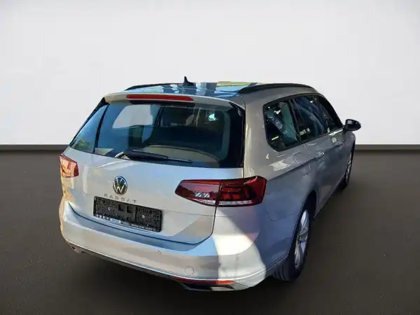 VW Passat Variant 2.0 TDI (3/4)