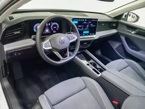 VW Passat Variant Business IQ.DRIVE AHK RFK Lenk-bhz (9/20)
