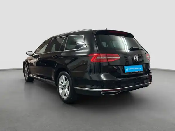 VW Passat Variant 2.0 TDI Business-Premium ACC Pano Navi Kamera (7/17)