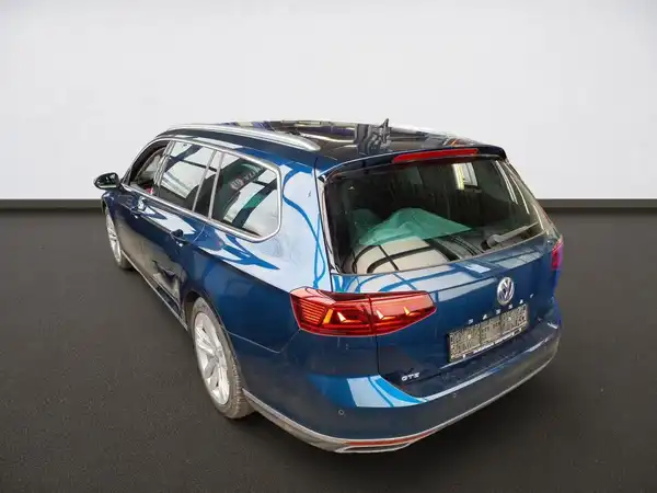 VW Passat Variant GTE 1.4 TSI Hybrid R-Line DCC Leder MATRX (4/10)