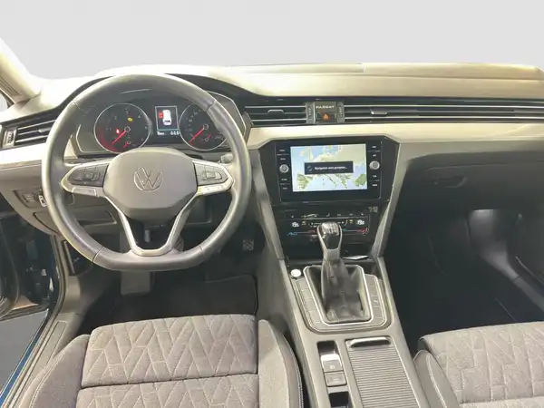 VW Passat Variant Business 2.0 TDI ALarm Travel Assist+ Kamera (10/16)