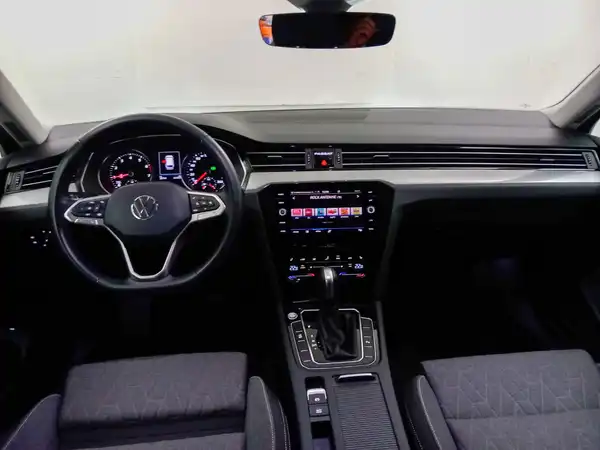 VW Passat Variant Business 1.5 TSI Winter Navi conect App (11/18)