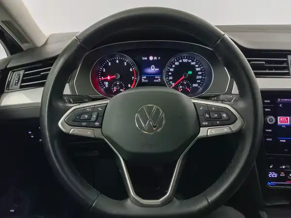 VW Passat Variant Business 1.5 TSI Winter Navi conect App (12/18)
