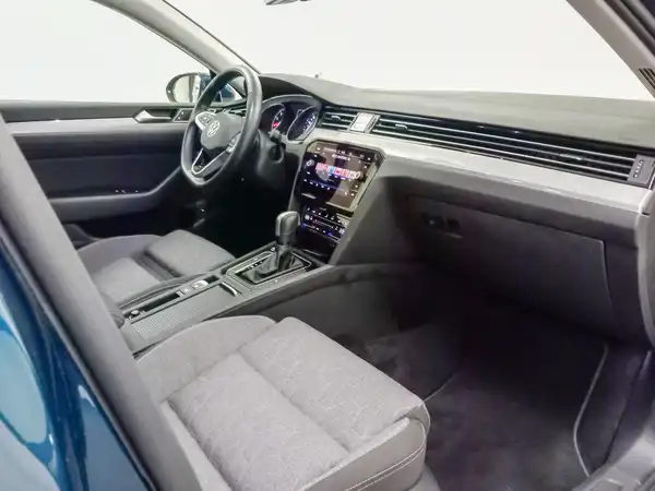 VW Passat Variant Business 1.5 TSI Winter Navi conect App (18/18)