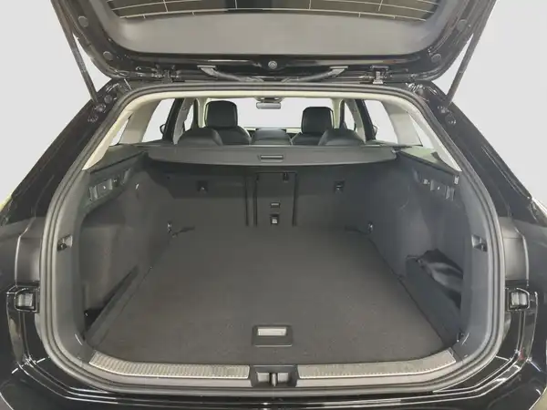 VW Passat Business 2.0 TDI (13/17)