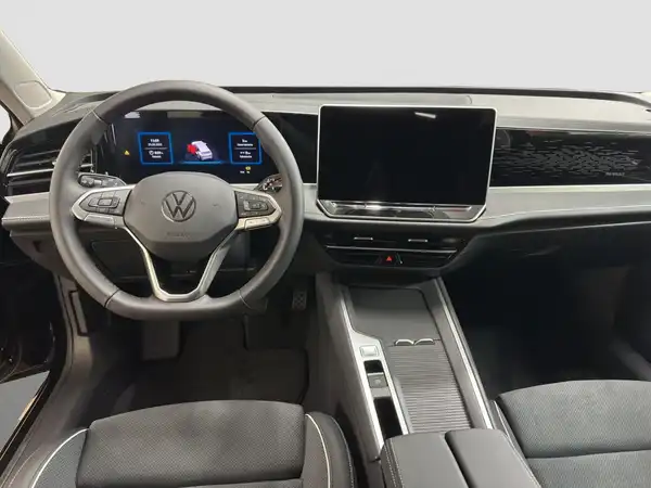 VW Passat Business 2.0 TDI (10/17)