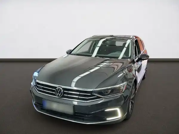 VW Passat Variant GTE 1.4 TSI (2/4)