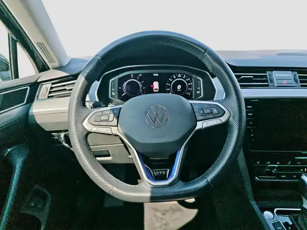 VW Passat Variant GTE 1.4 eHybrid Business Premium virtual DAB (11/17)