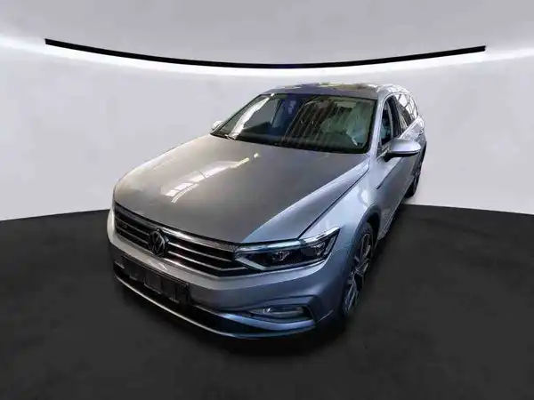 VW Passat Variant 4M Business IQ.Light AHK Digital Pano (2/5)