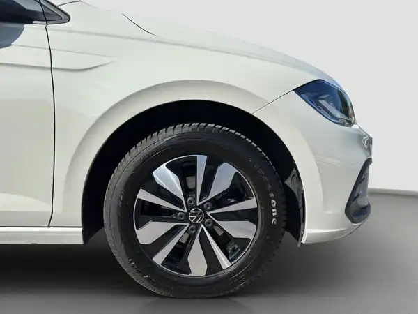 VW Polo MOVE 1.0 TSI Navi App connect 2xClima (16/16)