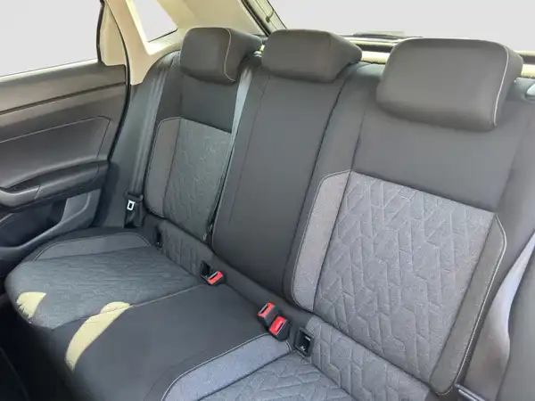 VW Polo MOVE 1.0 TSI Navi App connect 2xClima (9/16)
