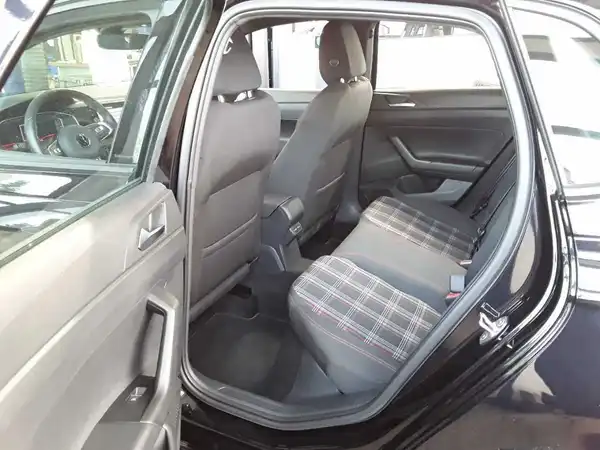 VW Polo GTI 2.0 TSI (8/10)