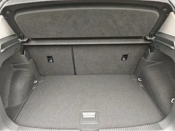 VW T-Cross Life 1.0 TSI 5JGar beats LM17 SHZ Travel Spur ACC (13/16)