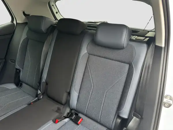 VW T-Cross Style 1.0 TSI Connect Navi IQ.Light Digital (9/17)