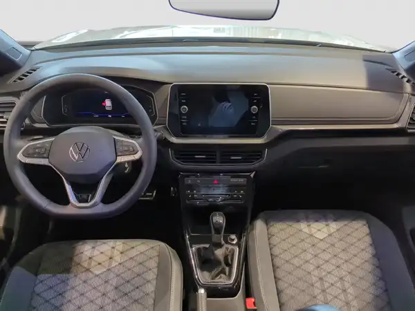 VW T-Cross R-Line 1.0 TSI (10/16)
