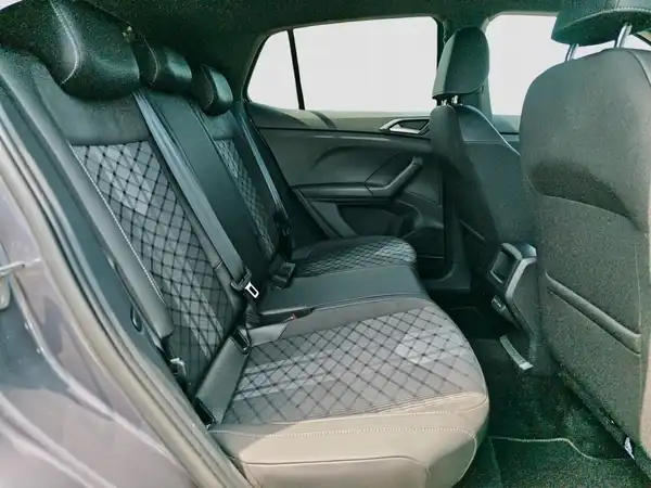 VW T-Cross R-Line 1.5 TSI Kamera AHK Travel Assist App Navi (15/16)
