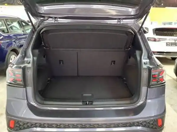VW T-Cross R-Line 1.5 TSI Kamera AHK Travel Assist App Navi (6/6)