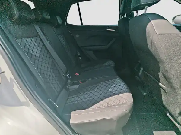 VW T-Cross R-Line 1.5 IQ.Assist+ App Navi (15/16)