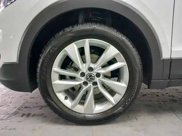 VW T-Cross LIFE 1.0 TSI 5JGar IQ.Assist+ Alarm Navi (16/18)