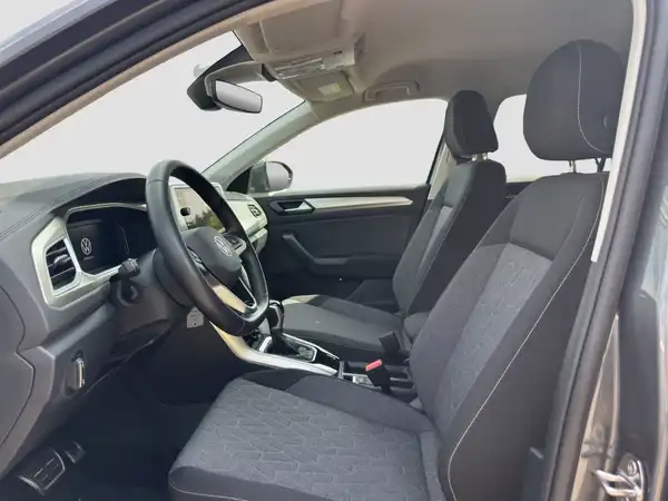 VW T-Roc Move 1.5 TSI Navi Digital LED Connect (8/17)