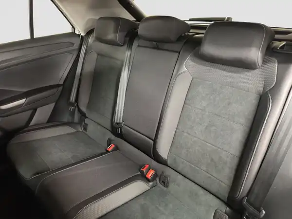 VW T-Roc Style 1.5 TSI (9/16)