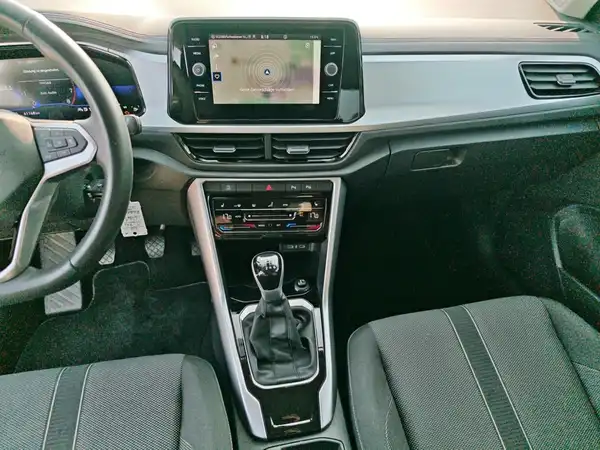 VW T-Roc LIFE 1.0 TSI Navi App Winterpaket 2xClima (12/16)
