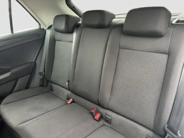 VW T-Roc 1.0 TSI Connect Winter Assists (9/17)