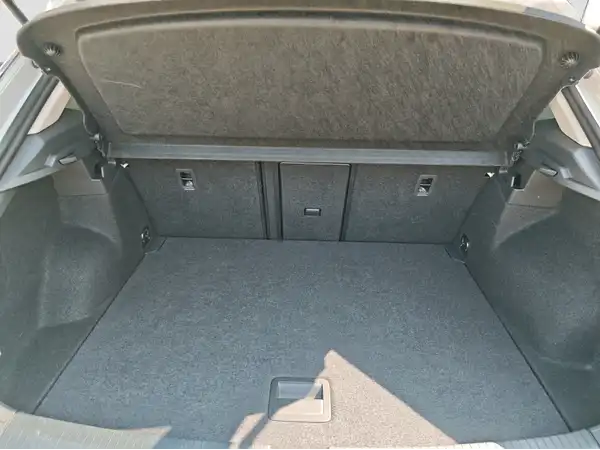 VW T-Roc Life 1.0 TSI (13/16)